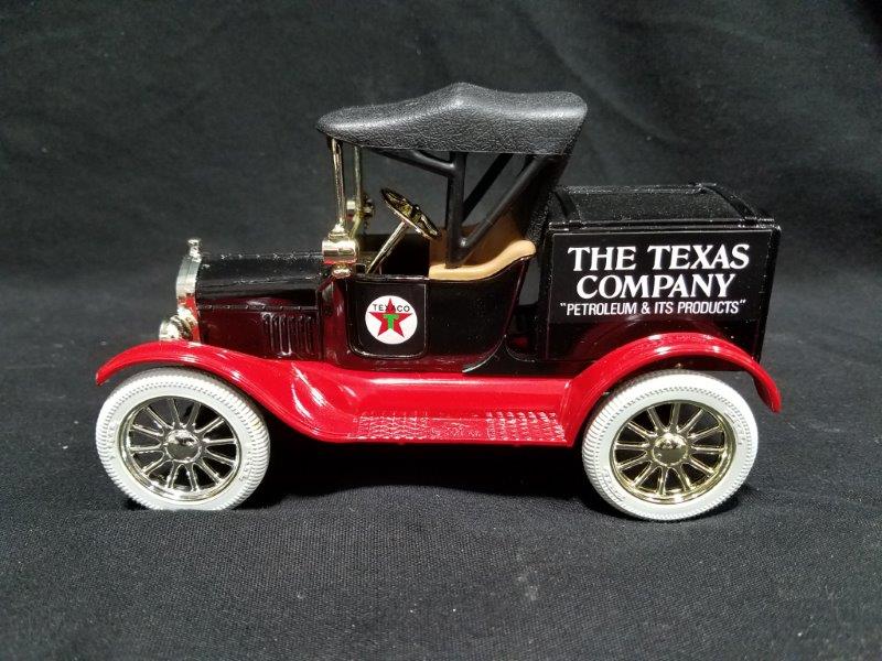 1918 Texaco Ford Runabout Die Cast Limited Edition Coin Bank with Key by Ertl in Original Box