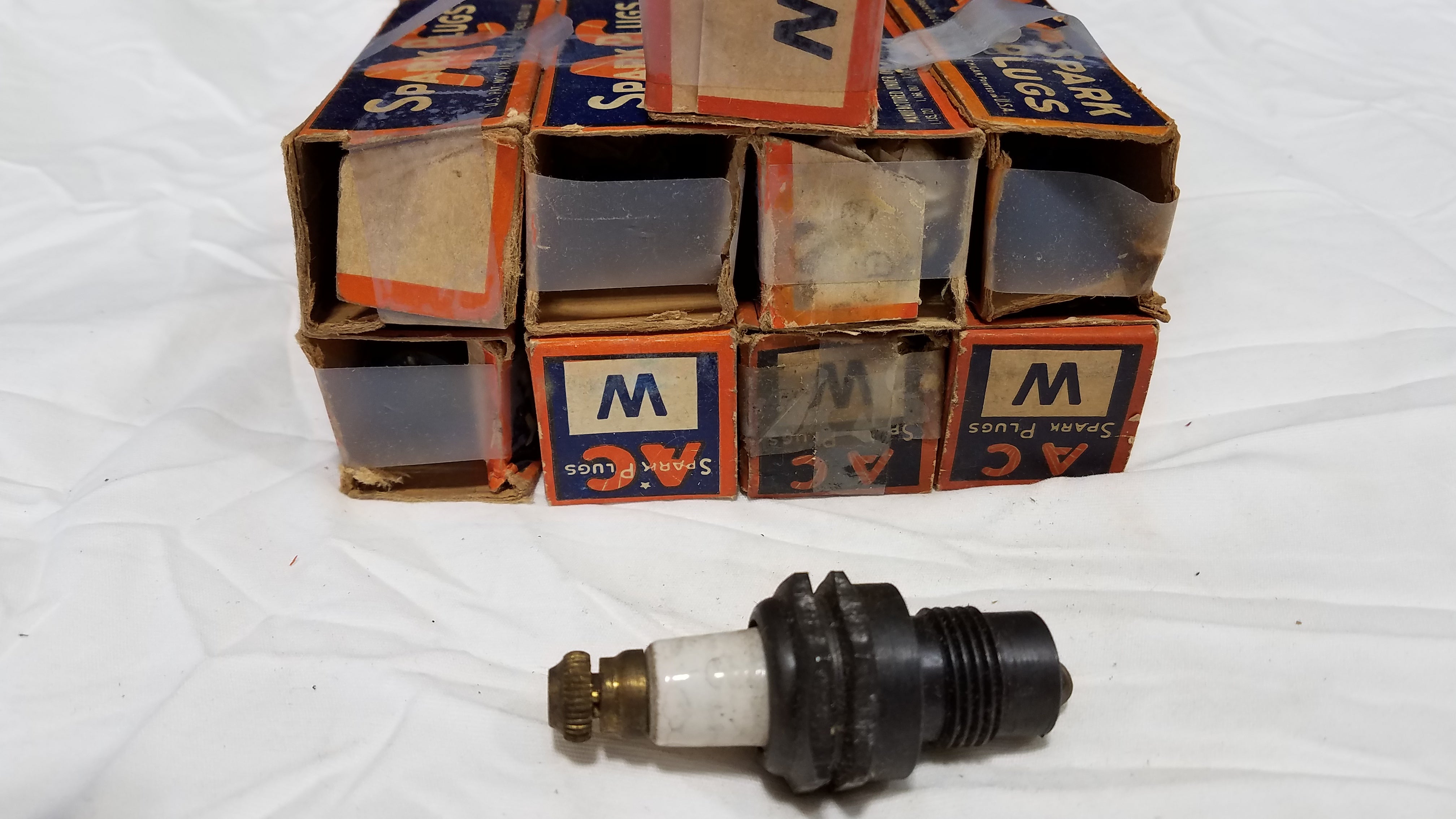 Rare Vintage 9 AC W Spark Plugs in Original Boxes