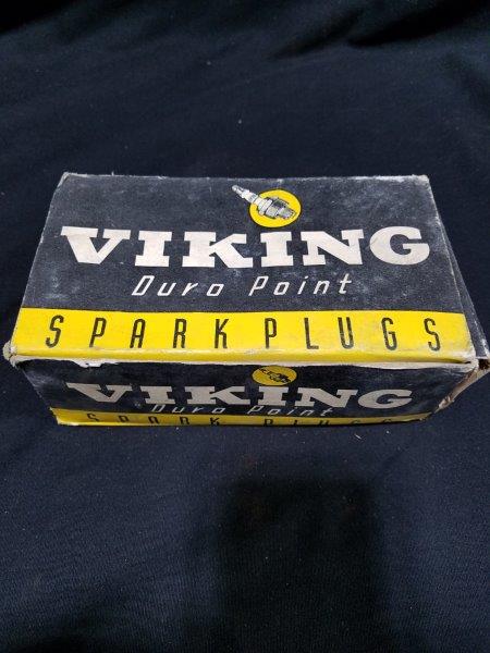 Viking Duro Point 18H Spark Plugs in Original Boxes (Lot of 10)