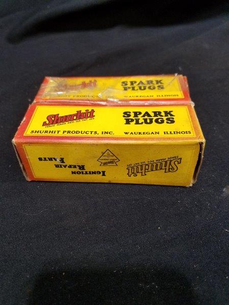 Vintage Shurhit SP-20 Spark Plugs (Lot of 2)