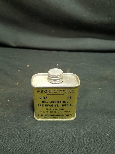 R.M. Hollingshead Military Oil Can