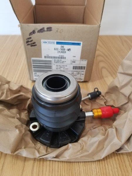 Ford Genuine Part 6L5Z-7A508-AB Slave Cylinder - Bronco  Explorer Aerostar Super Duty Ranger