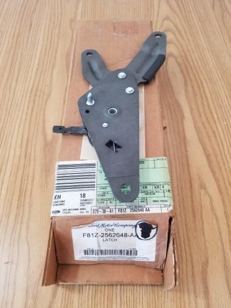 Ford Genuine Part f81z-2562648-aa Bench Seat Latch F Series Truck NOS