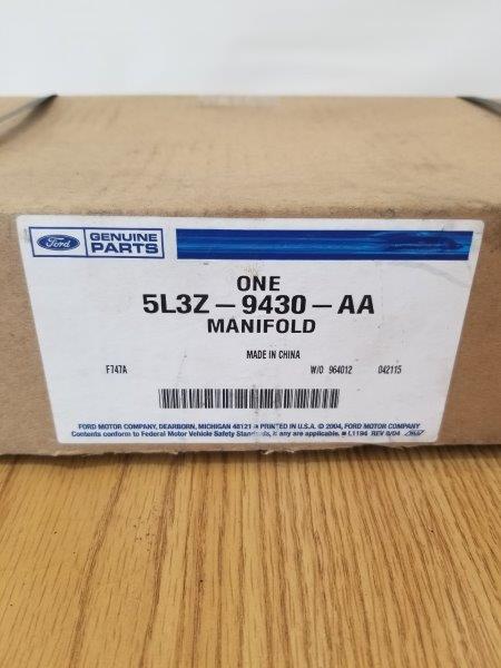 Ford Genuine Part fl3z-9430-a Exhaust Manifold NOS