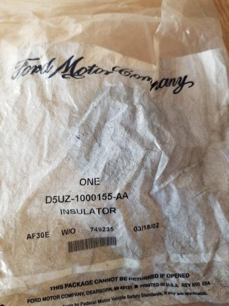 Ford OEM Part D5UZ-1000155-AA Body Mount Insulator Qty 2